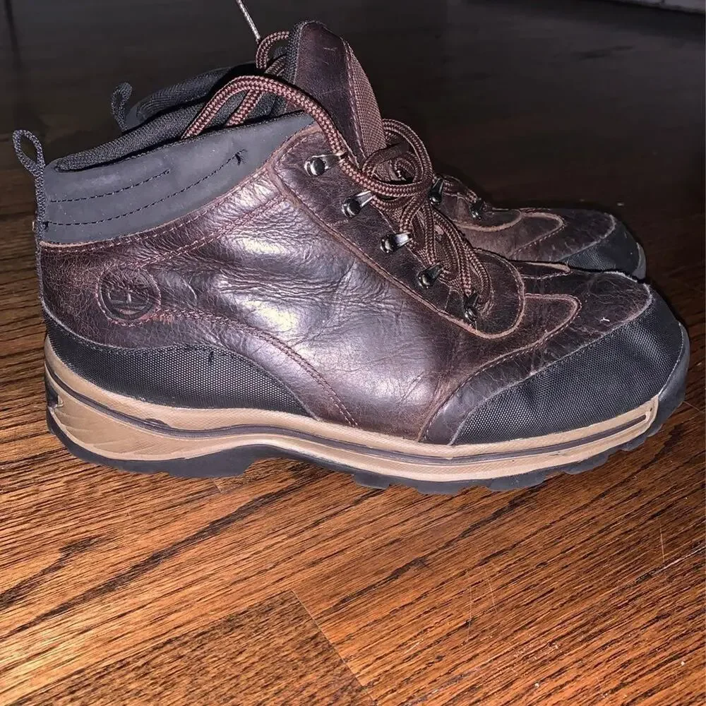 Boys Timberland Hiking Boots Size 6